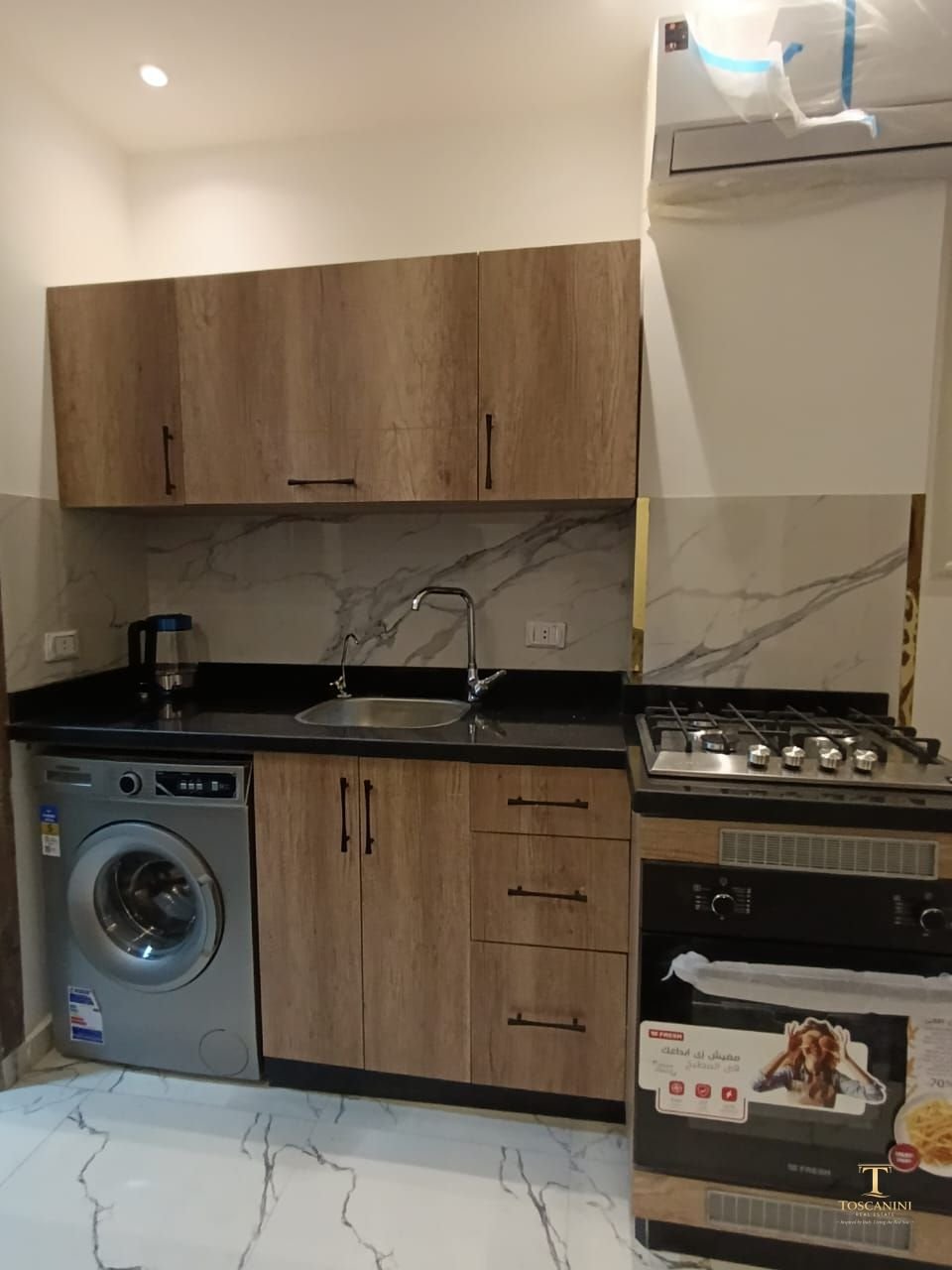 Studio with Private Entrance