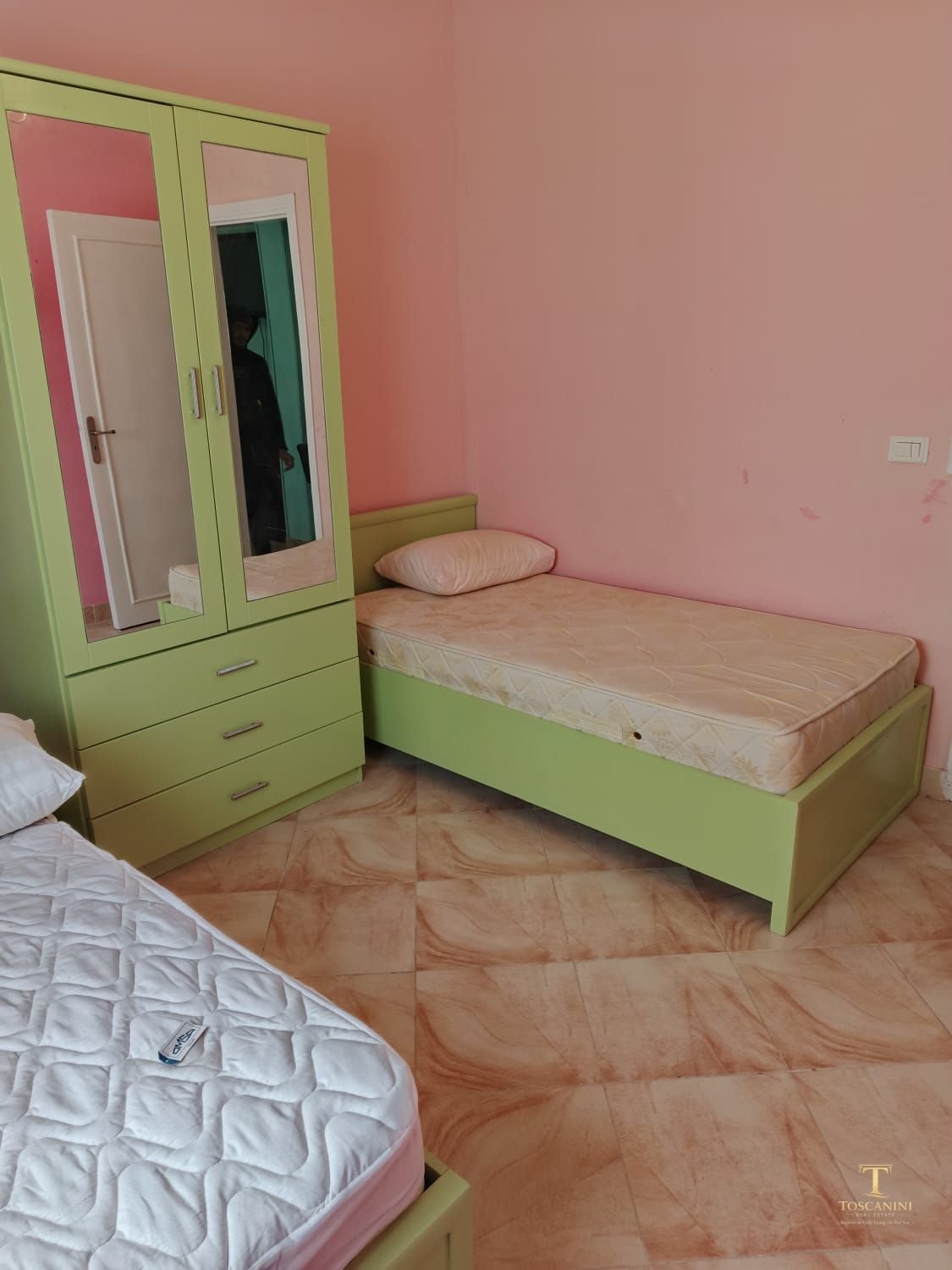 Apartment for Sale: Prime Location InterContinental Hurghada  & Registered Green Contract