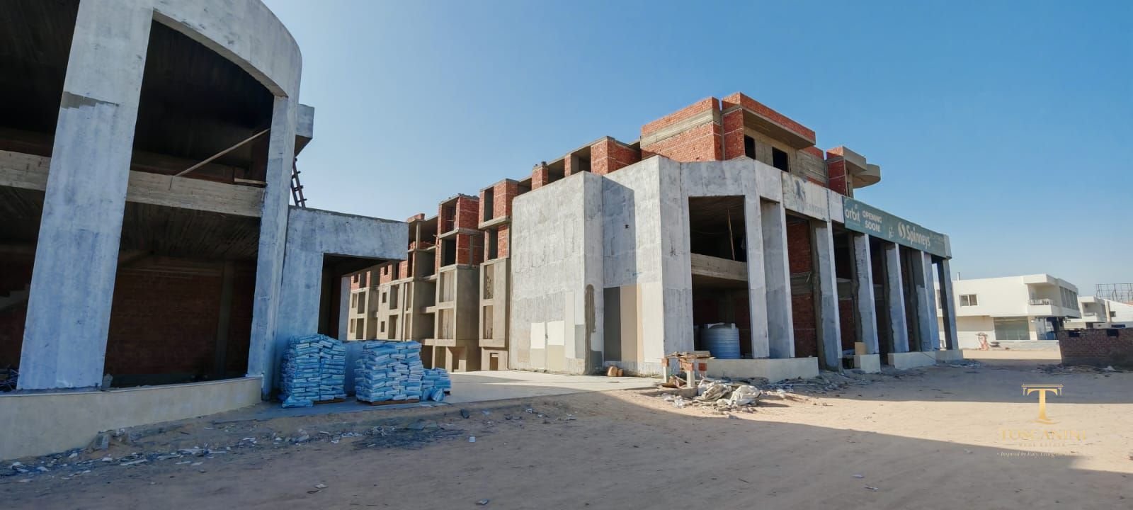 Platinum Resort — Magawish, Hurghada 📍 Opposite Mercure Hotel, next to Albatros Hotels 🏗️ Developer: Orbit Company — Owner of Gravity Hotels