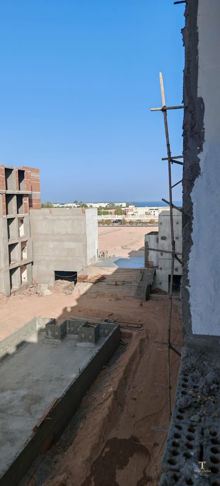 Platinum Resort — Magawish, Hurghada 📍 Opposite Mercure Hotel, next to Albatros Hotels 🏗️ Developer: Orbit Company — Owner of Gravity Hotels